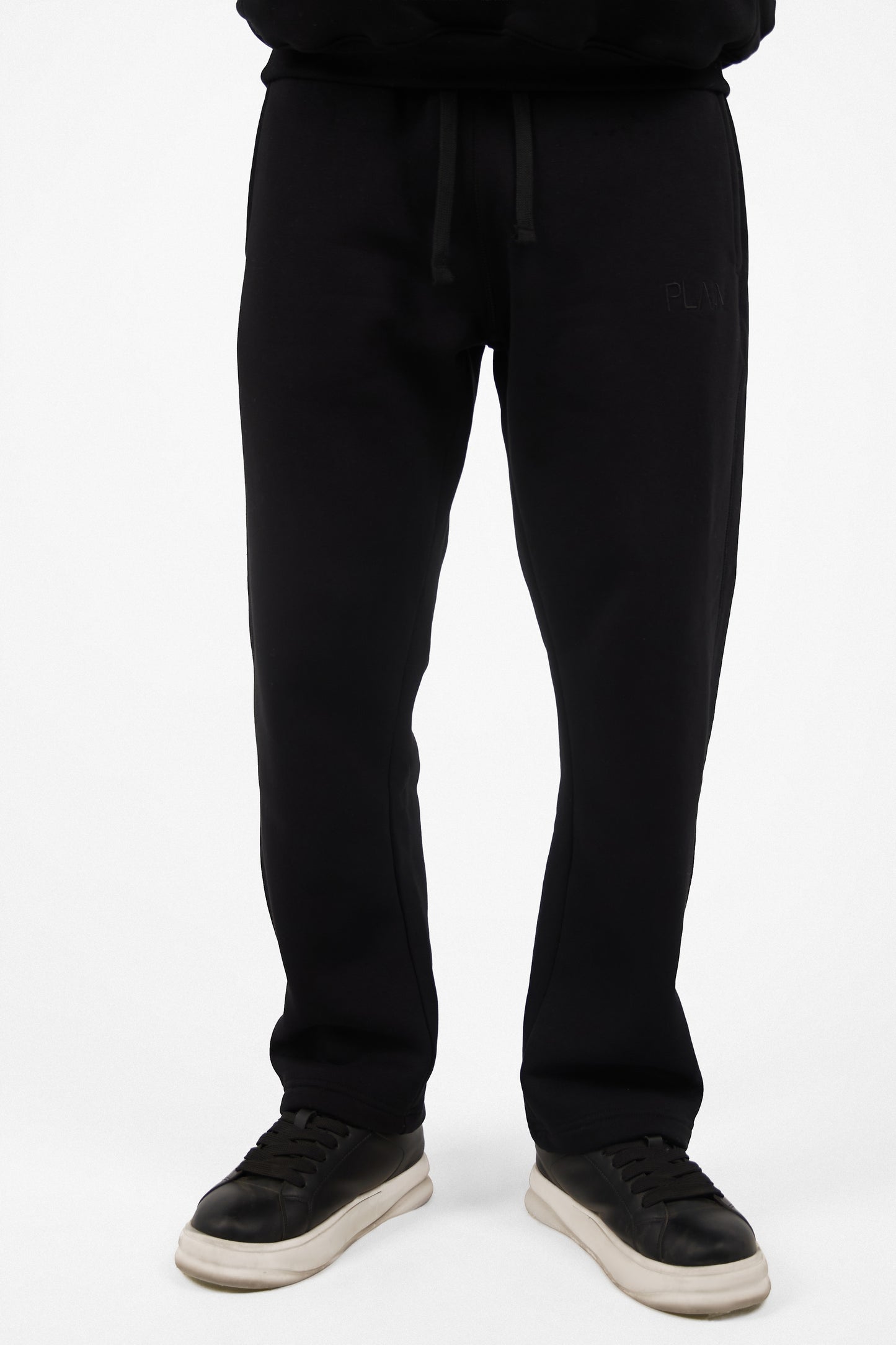PLAIN Essential Sweatpants – Black